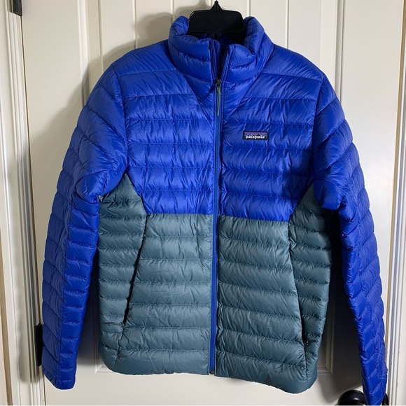 Patagonia NWT Men's Down Blue and Gray Puffer Jacket Size Small